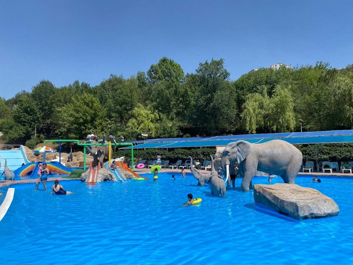 Armenian Village Park Hotel & Free Water Park, Gym Erivan Exterior foto
